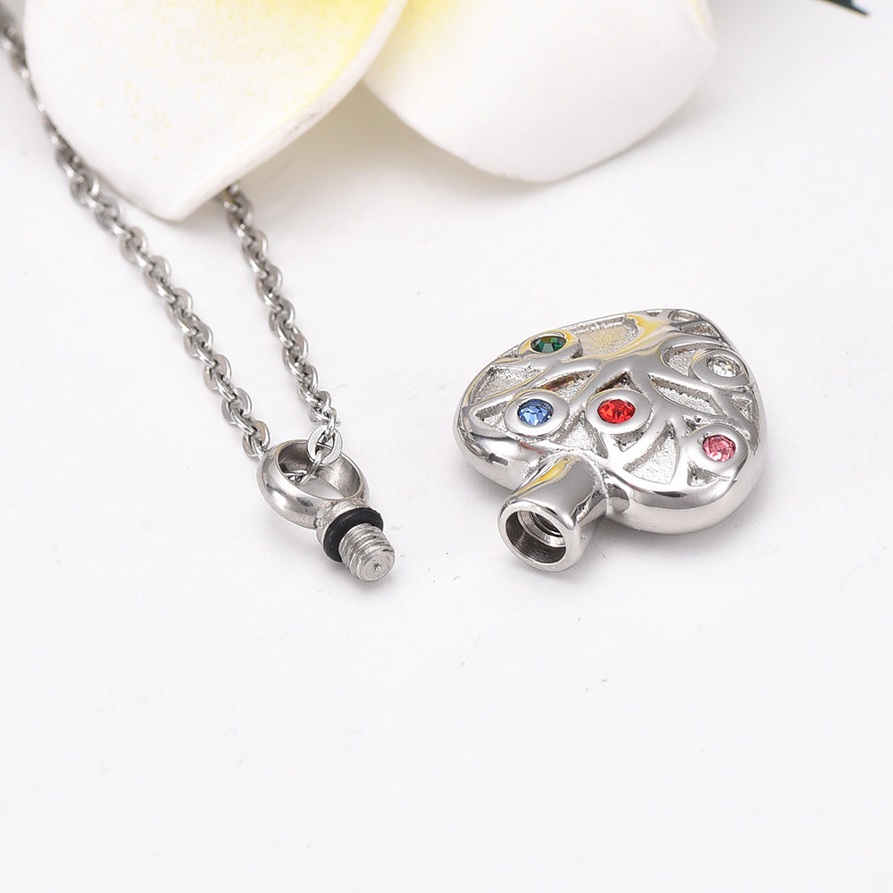 Heart-shaped diamond casket necklace pendant