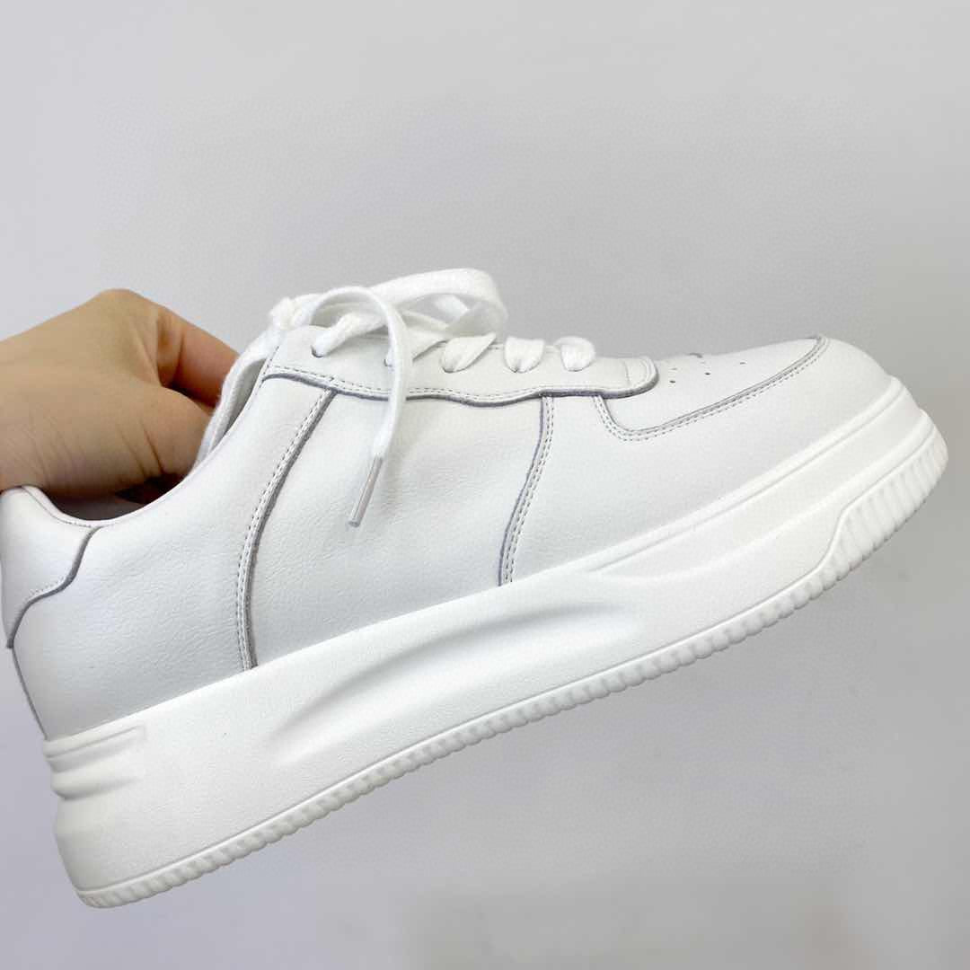Women's flat casual shoes