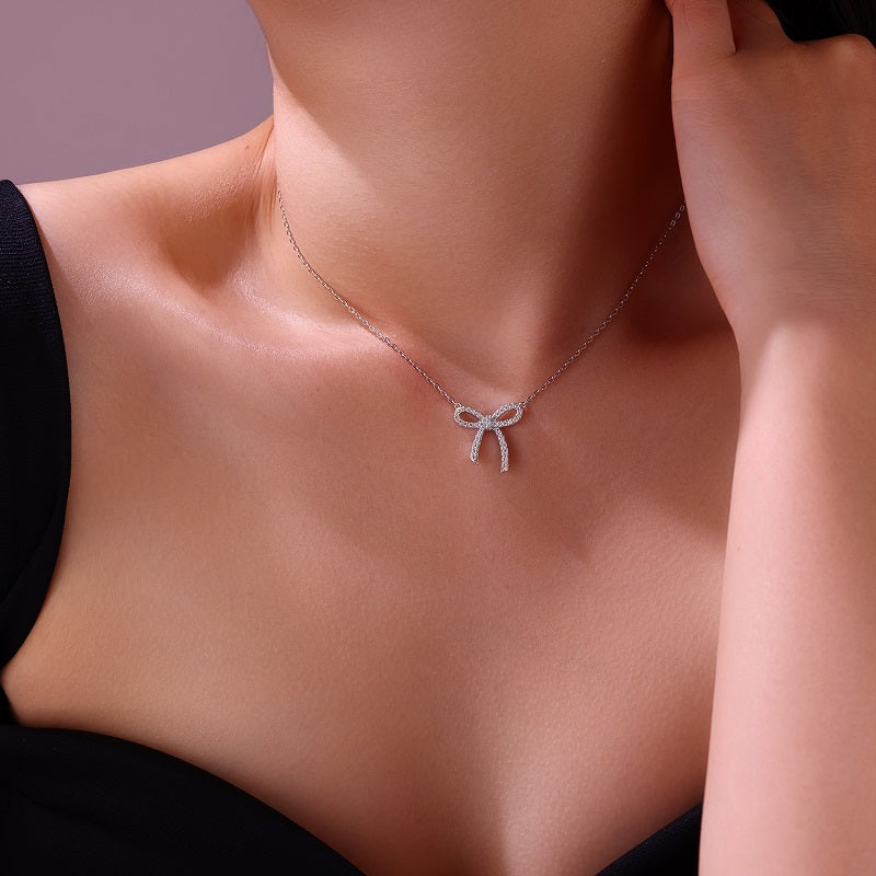 Set With Top-quality Moissanite, This Luxurious And Fashionable Light Luxury Trend Jewelry Necklace Pendant Is Made Of S925 Silver Electroplated With Platinum