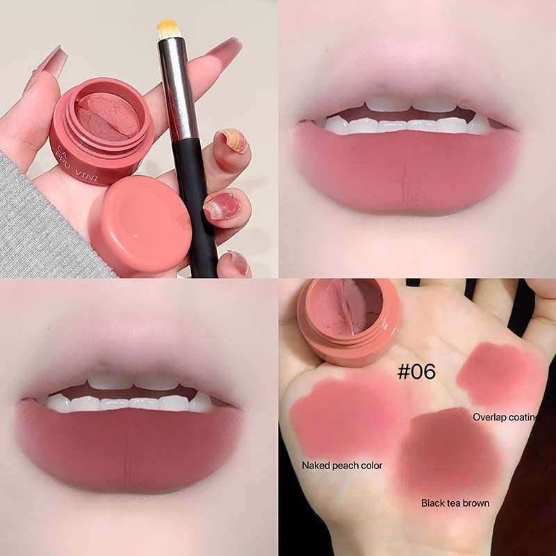 Soft-focus Dual-tone Matte Lip Glaze With A Frosted Texture