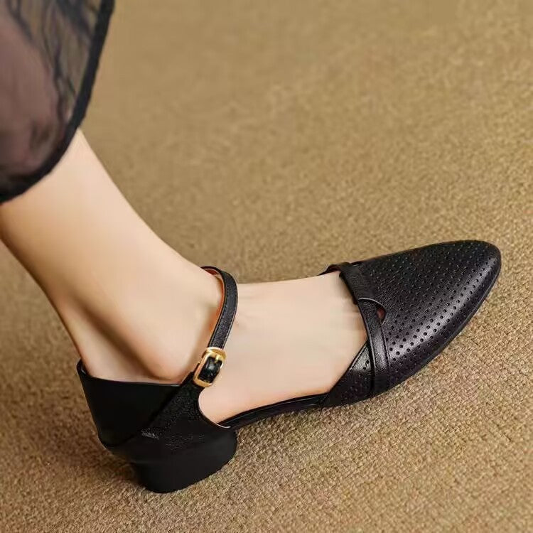 New Retro Chunky Heel Buckle With Closed Toe Stitching Hollowed Sandals Women
