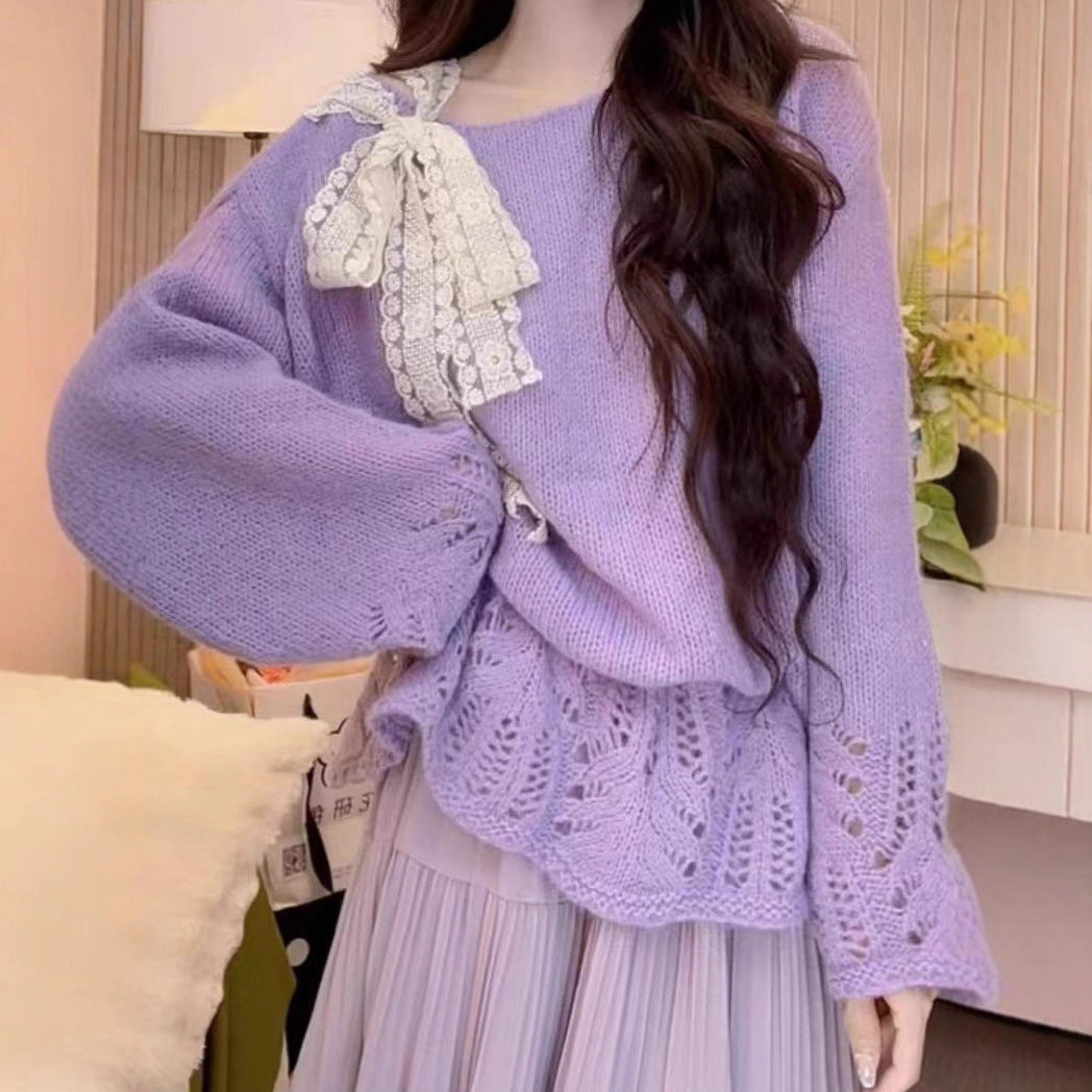 بلوزة دافئة بحزام من الدانتيل وخياطة على شكل فيونكة