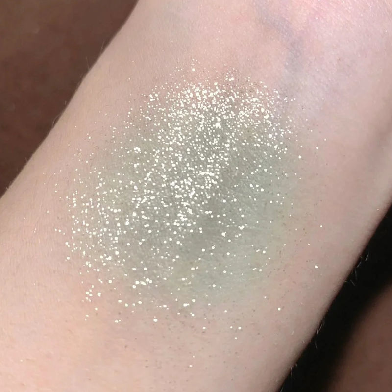 Tri-color Green Eyeshadow Matte Pearly And Fine Shimmer