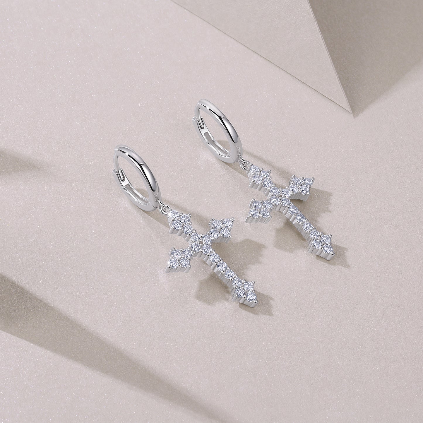 Top-quality Moissanite Luxury And Fashionable Light Luxury Jewelry Silver Stud Earrings S925 Silver Plated Platinum