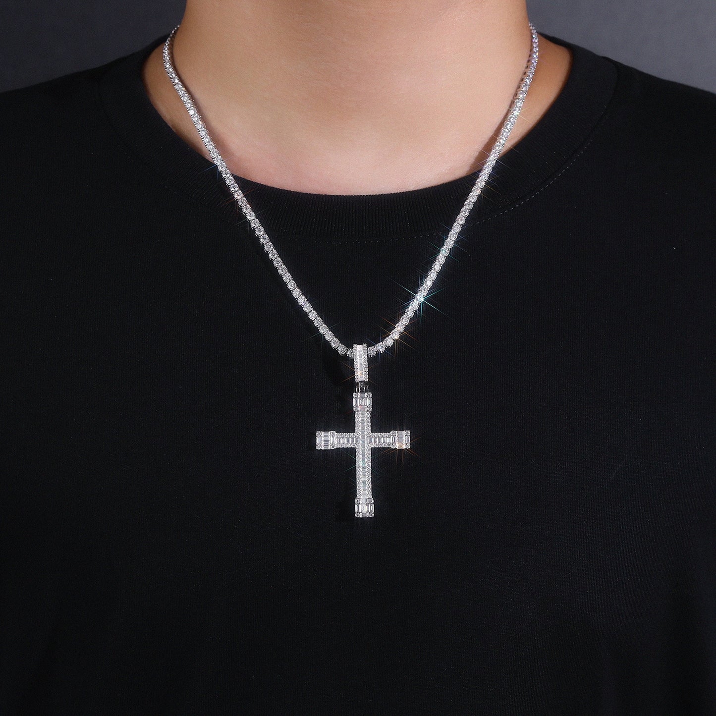 Set With Top-quality Moissanite, This Luxurious And Fashionable Light Luxury Trend Jewelry Necklace Pendant Is Made Of S925 Silver Electroplated With Platinum