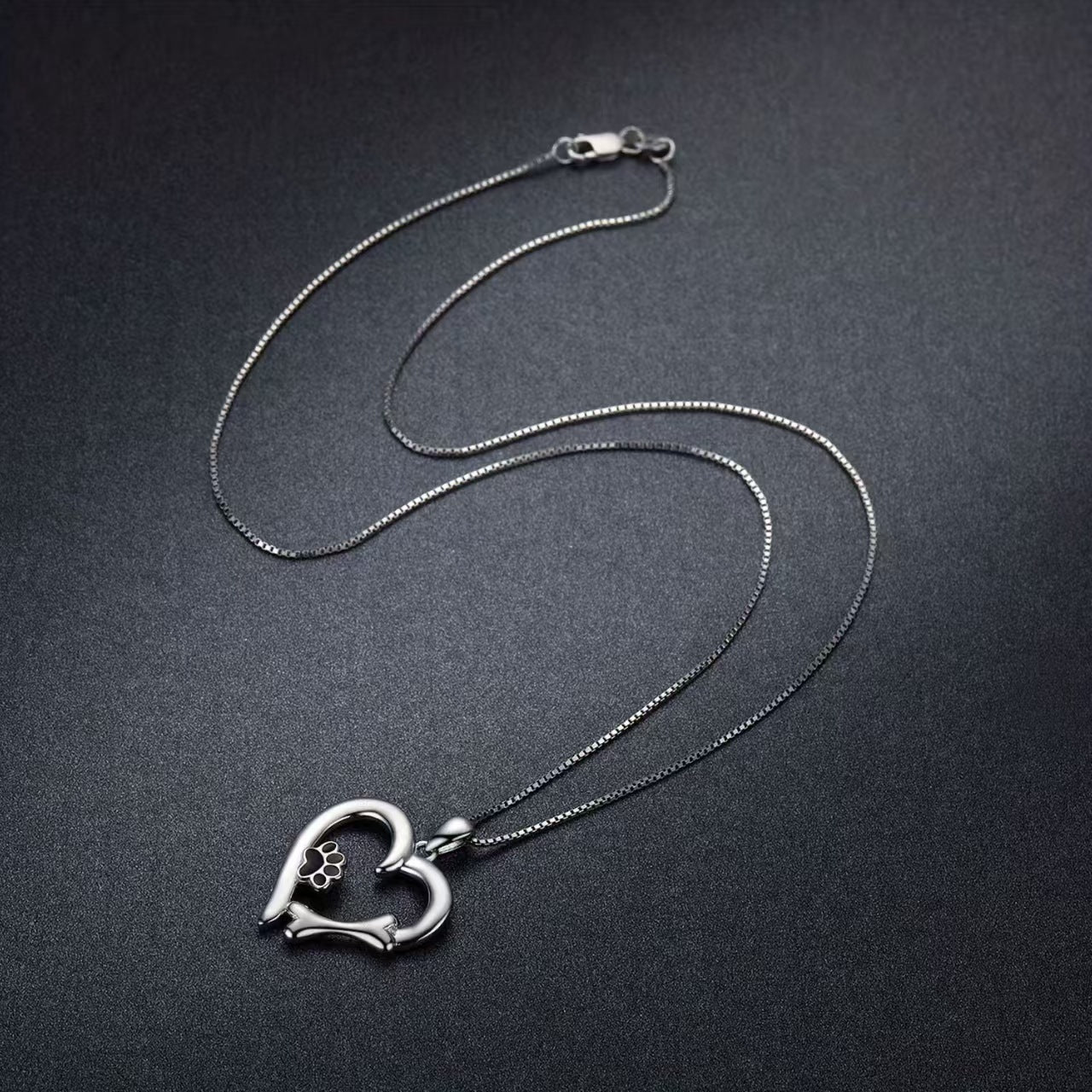 Versatile Simple Heart-Shaped Pendant Necklace For Pet Lovers