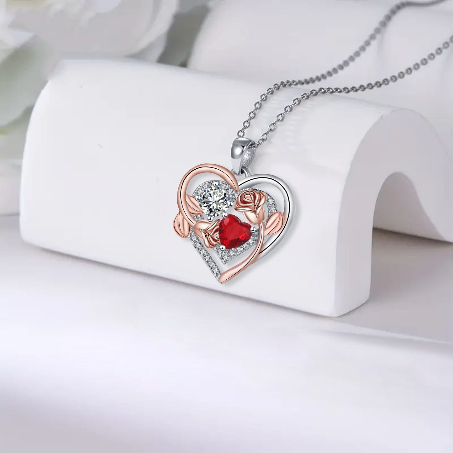 Love Heart-shaped Rose Pendant Necklace