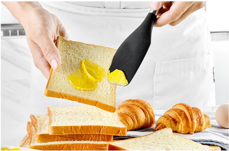 مجموعة أدوات المطبخ المصنوعة من السيليكون بمقبض أنبوبي من الفولاذ المقاوم للصدأ