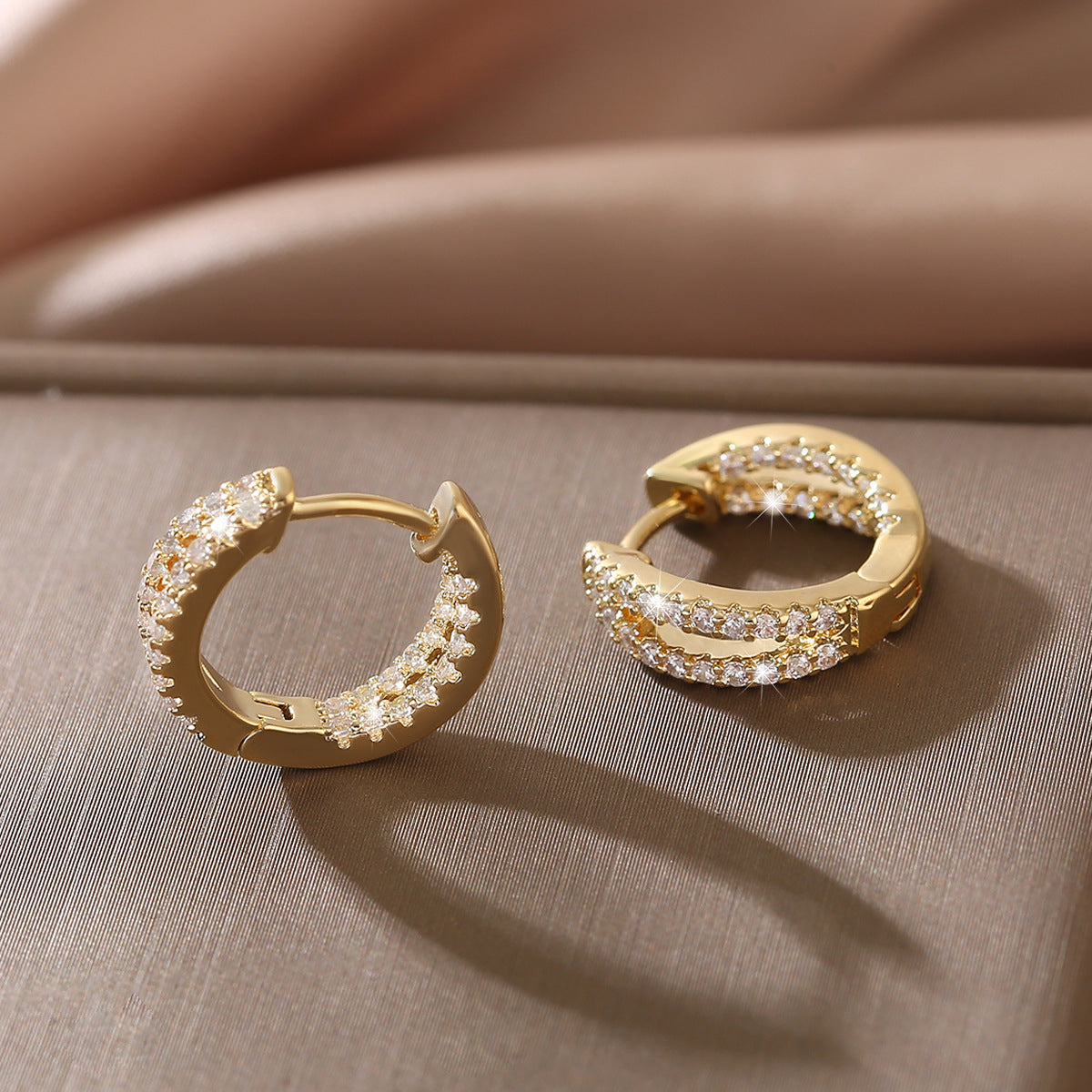 Hollow Double-layer Earrings In A Minimalist Cool And Understated Style