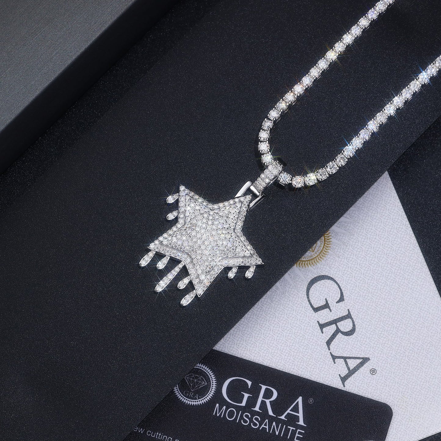 Set With Top-quality Moissanite, This Luxurious And Fashionable Light Luxury Trend Jewelry Necklace Pendant Is Made Of S925 Silver Electroplated With Platinum