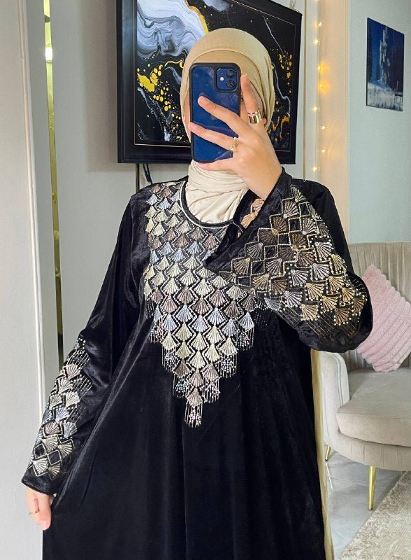 عباية استقبال فاخرة بخامة القطيفة الفرنساوي - Eshtree