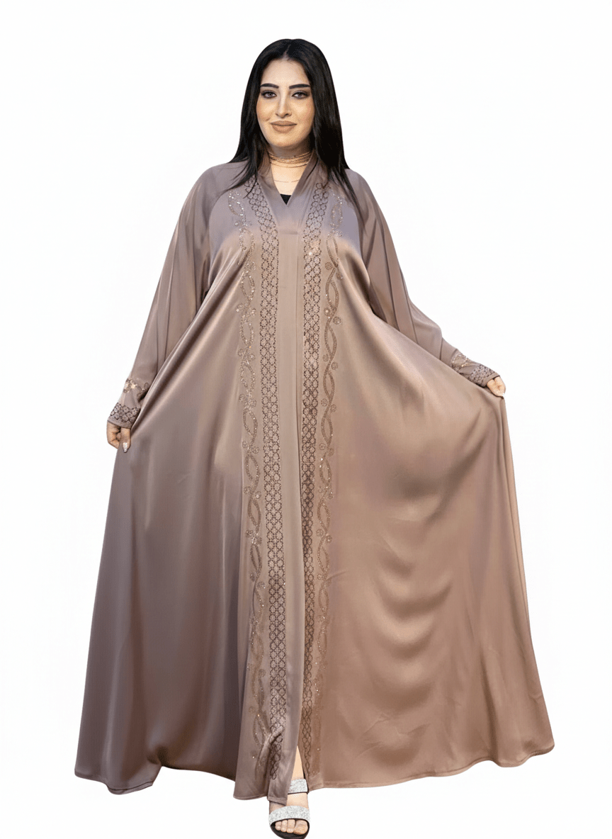 عباية حرير سواريه بتطريز ناعم وقصّة انسيابية - Eshtree