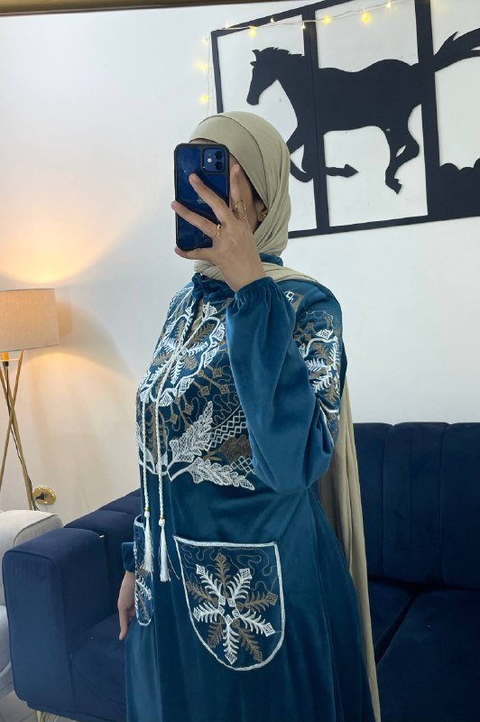 عباية قطيفة ناعمة بتصميم عملي ومريح للاستقبال - Eshtree