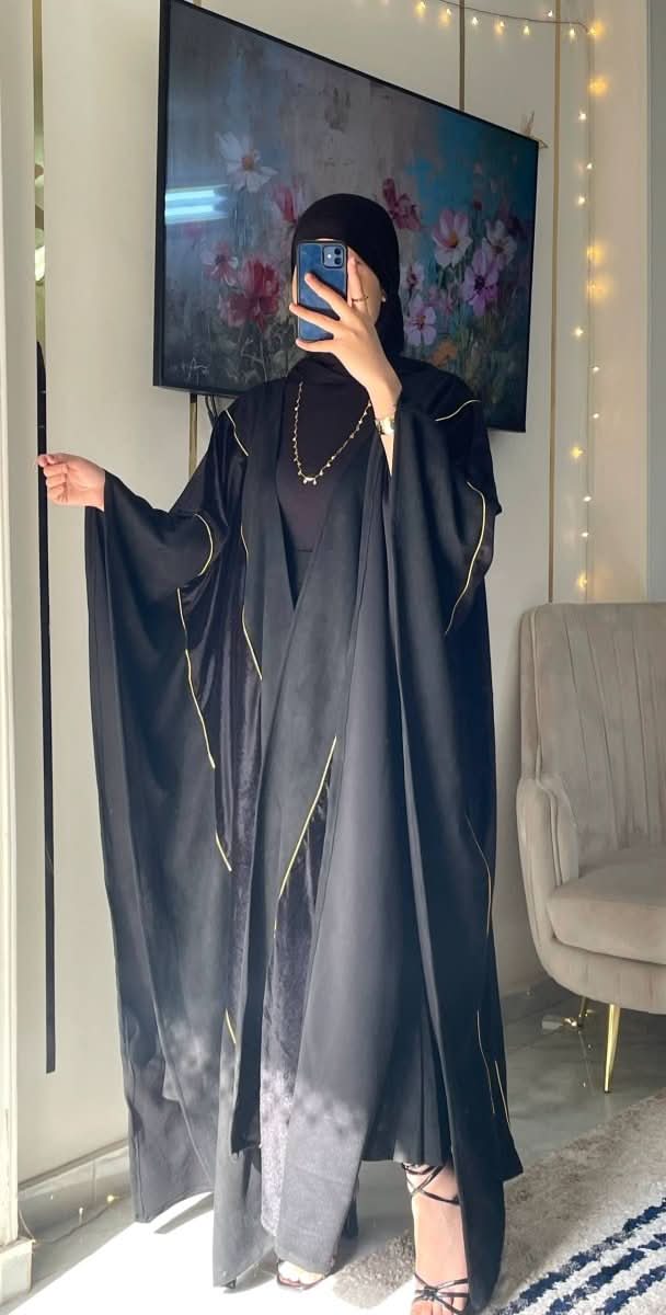 عباية سوداء عصرية للمناسبات و الخروجات - Eshtree