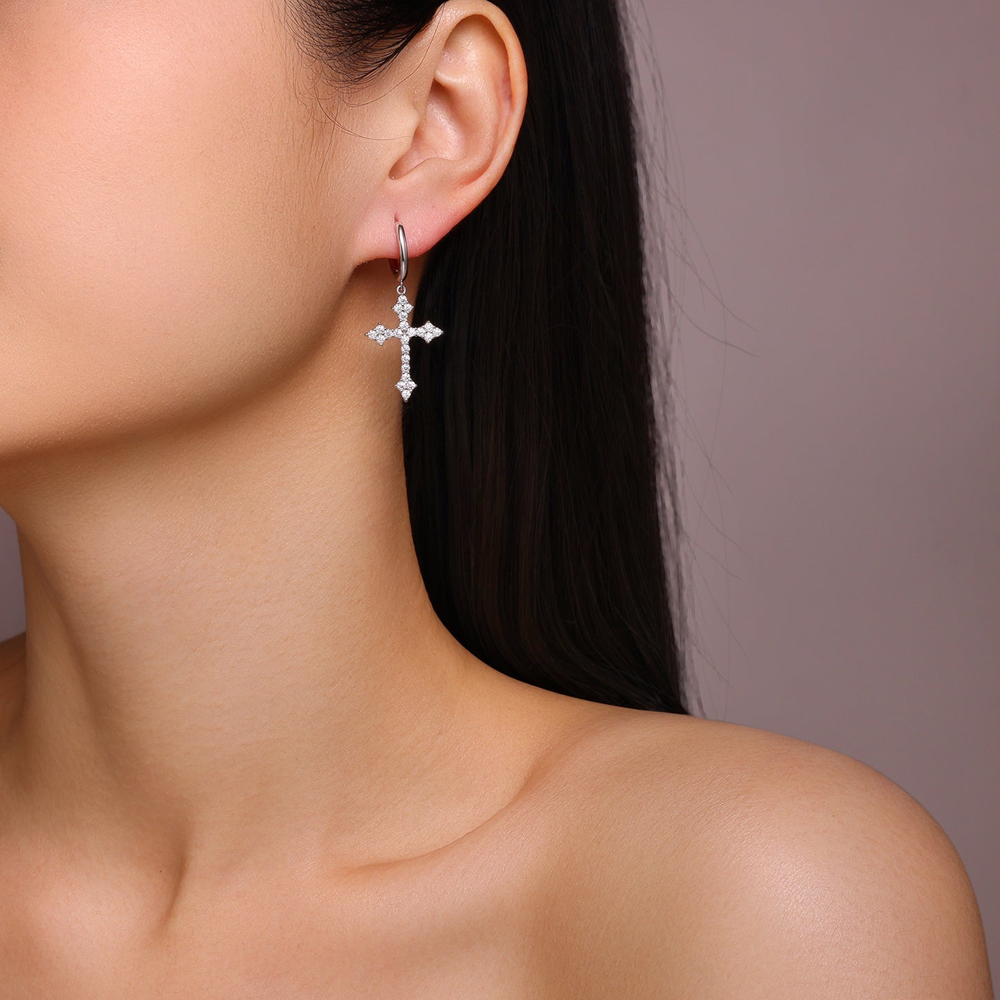 Top-quality Moissanite Luxury And Fashionable Light Luxury Jewelry Silver Stud Earrings S925 Silver Plated Platinum