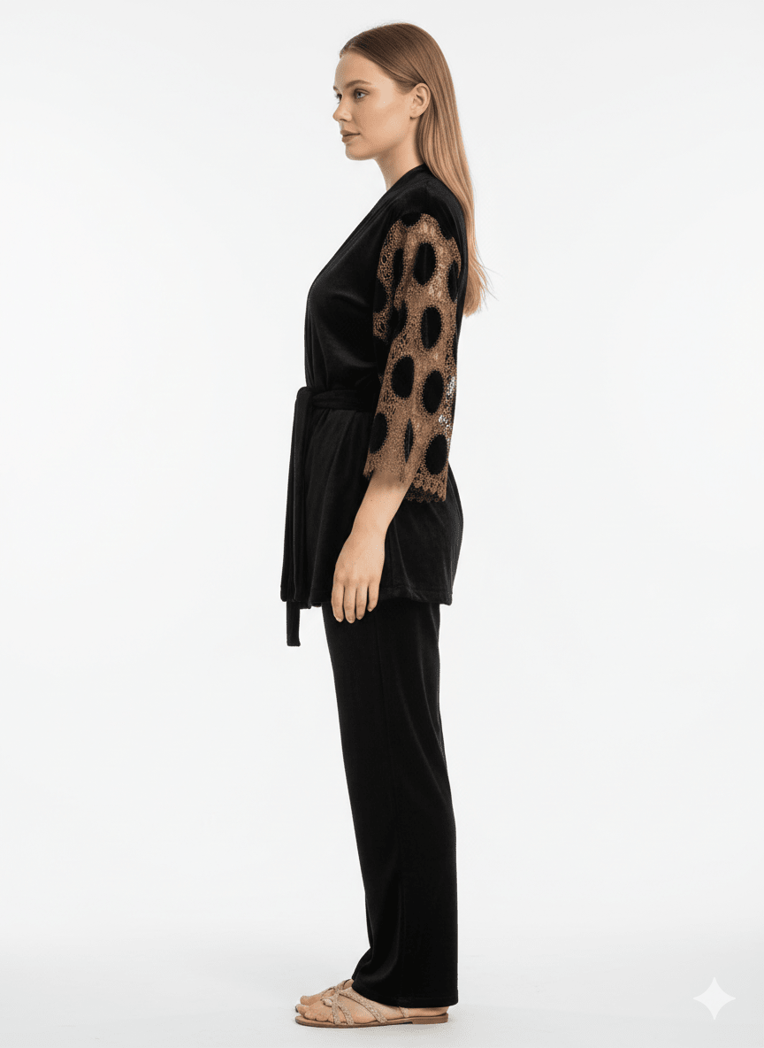 بيجامة قطيفة نسائية مع دانتيل - Eshtree