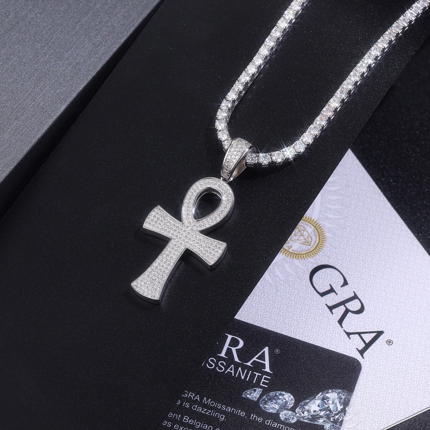 Set With Top-quality Moissanite, This Luxurious And Fashionable Light Luxury Trend Jewelry Necklace Pendant Is Made Of S925 Silver Electroplated With Platinum