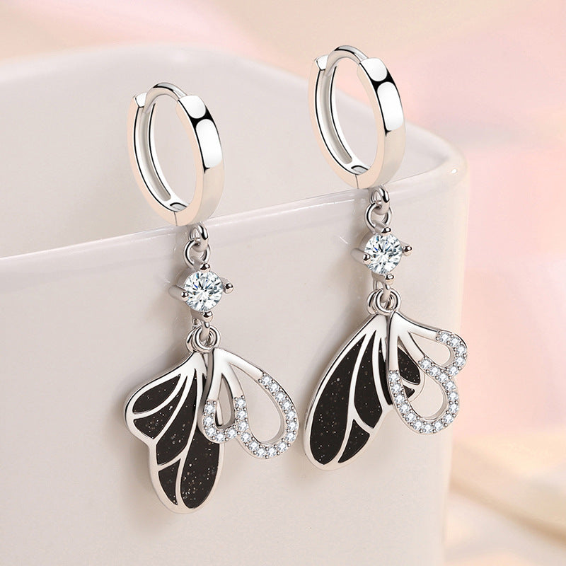Stylish Diamond-encrusted Butterfly Earrings With A Niche Designer-inspired Look