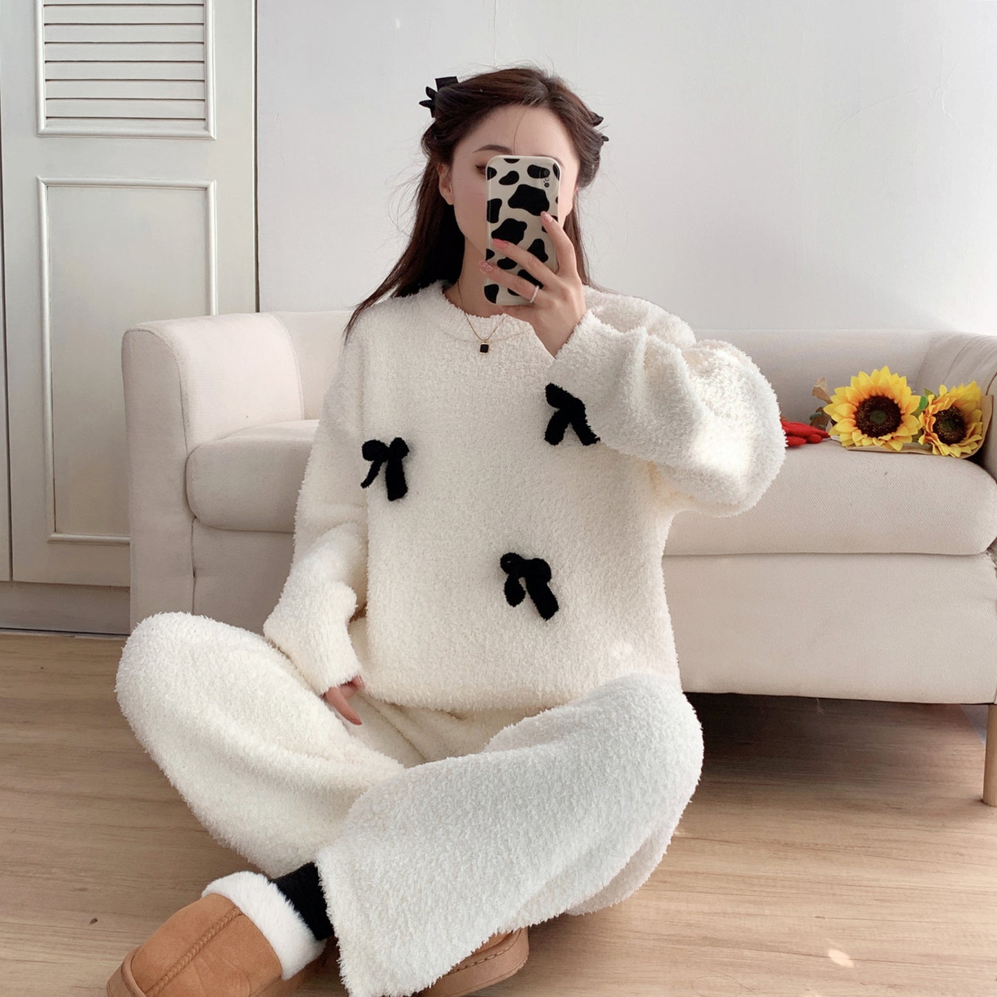 Red Sweet Bow Half Velvet Round Neck Pullover Pajamas Set Thickened