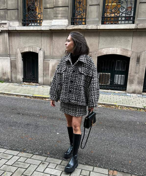 Lapel Color Contrast Short Coat