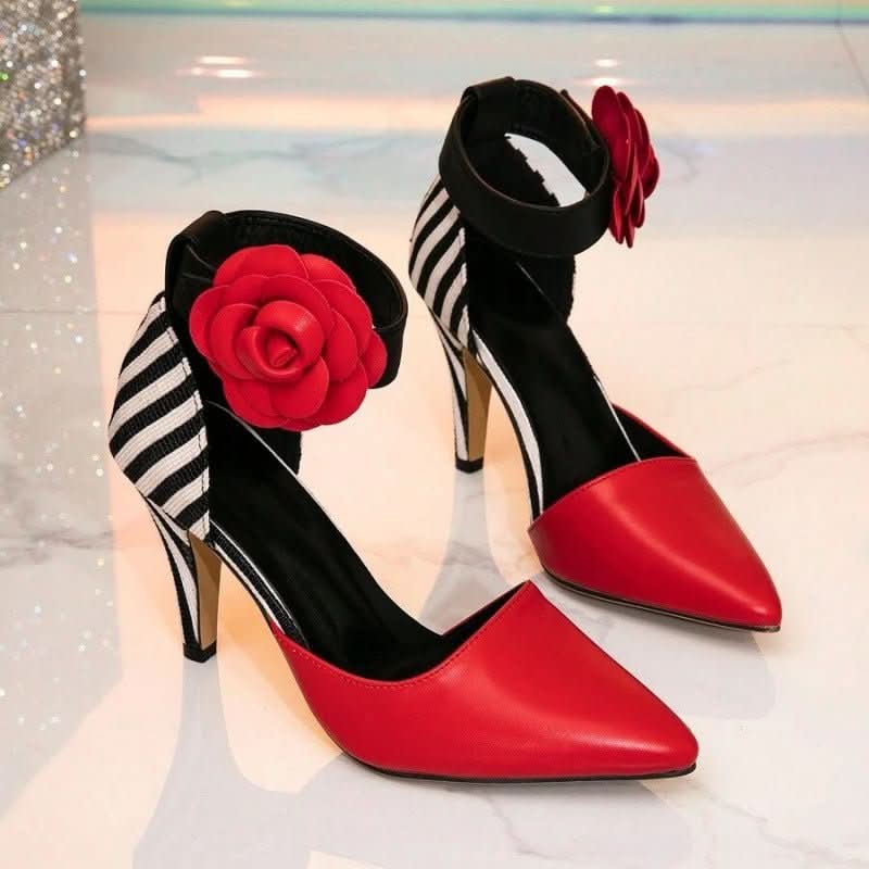 Comfortable And Versatile Black Chunky High - heel Pumps With A Bold Red Floral Design - Eshtree
