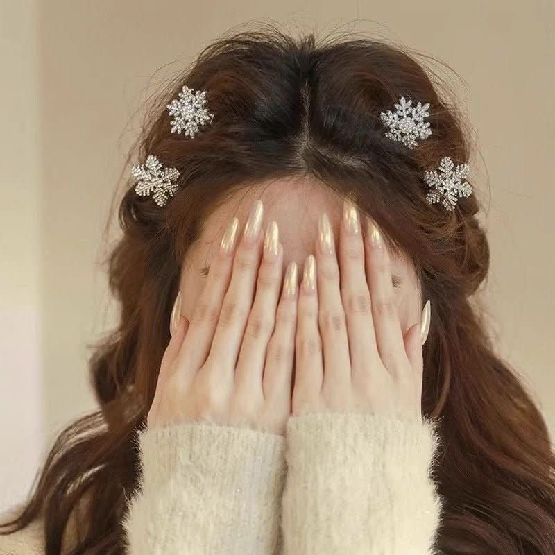 Cyrstal Snowflake Pearl Hair Clip Winter Girls Small Sweet Bobby Pins Women Fashion Retro Flower Hairside Headwear Accessories Hair Jewelry - Eshtree