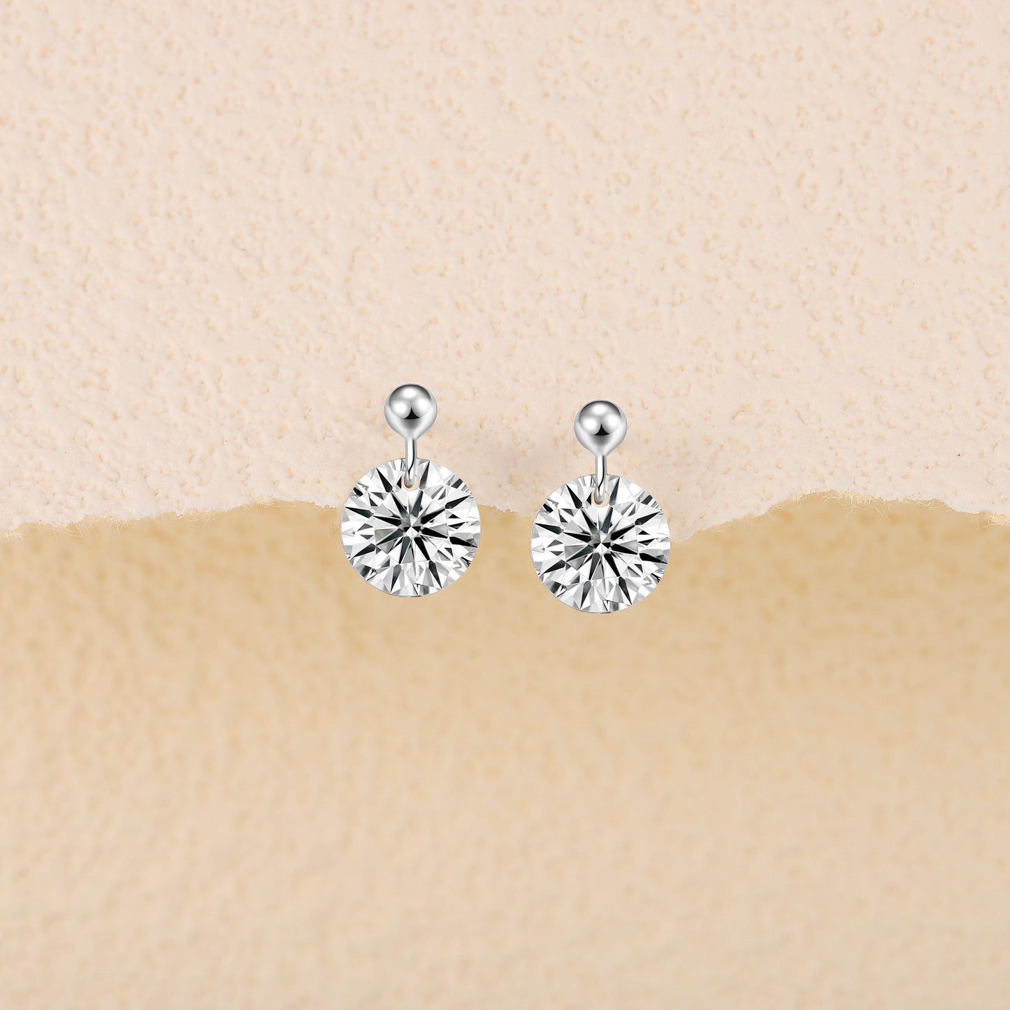 Top-quality Moissanite Luxury And Fashionable Light Luxury Jewelry Silver Stud Earrings S925 Silver Plated Platinum