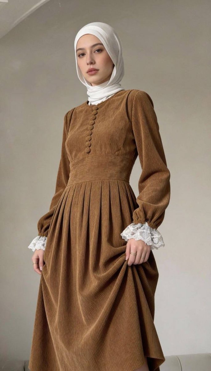 دريس قطيفة كلاسيكي ناعم بأكمام دانتيل لإطلالة يومية مميزة - Eshtree