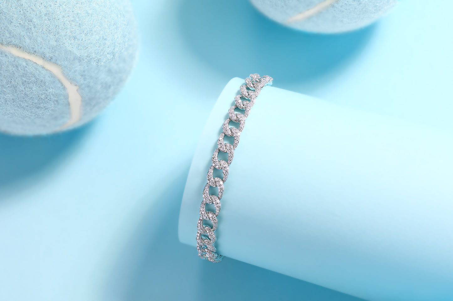 Set With Top-quality Moissanite, This Luxurious And Fashionable Light Luxury Jewelry Silver Bracelet Is Made Of S925 Silver Electroplated With Platinum