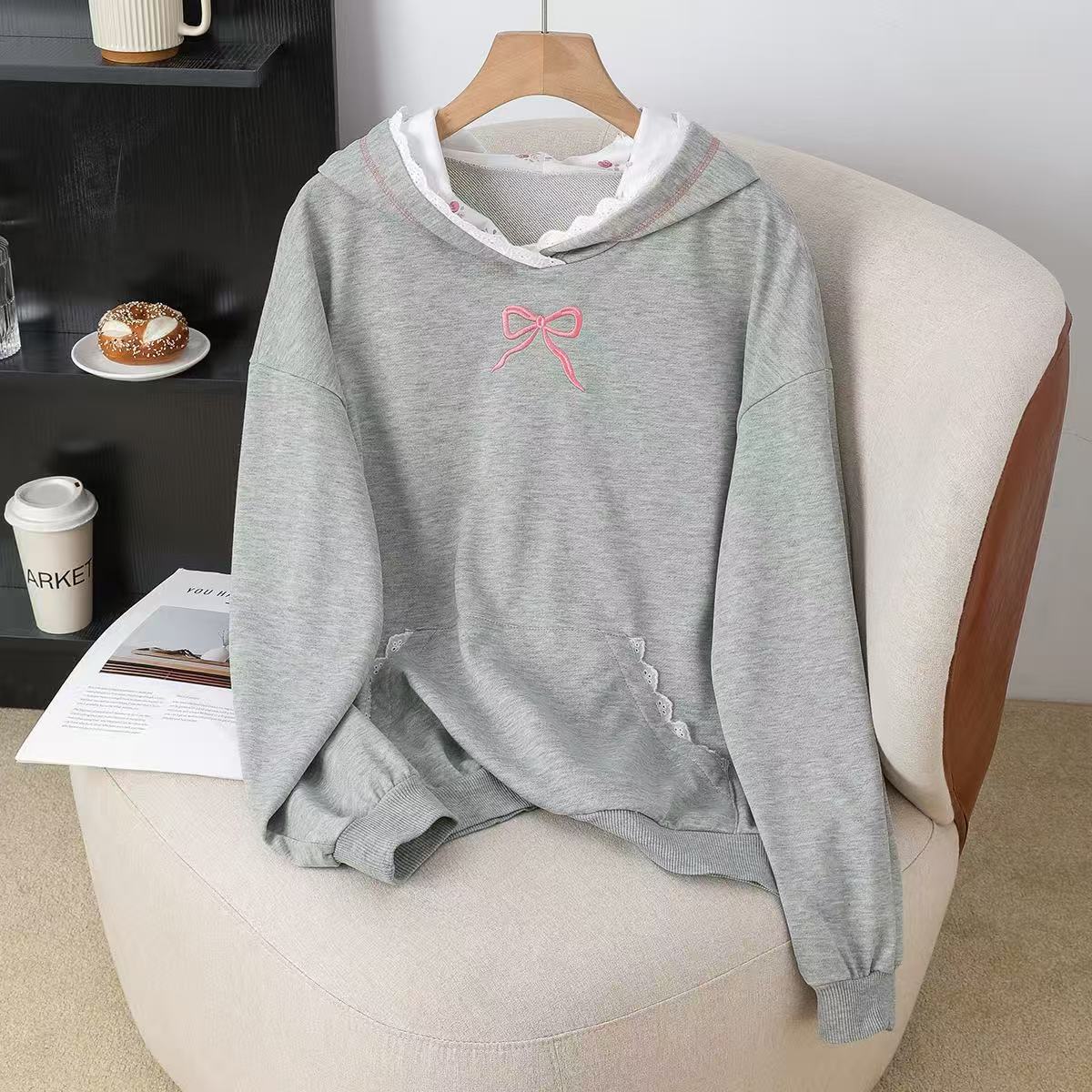 Lady's Color-block Lace Mid-length Sweatshirt