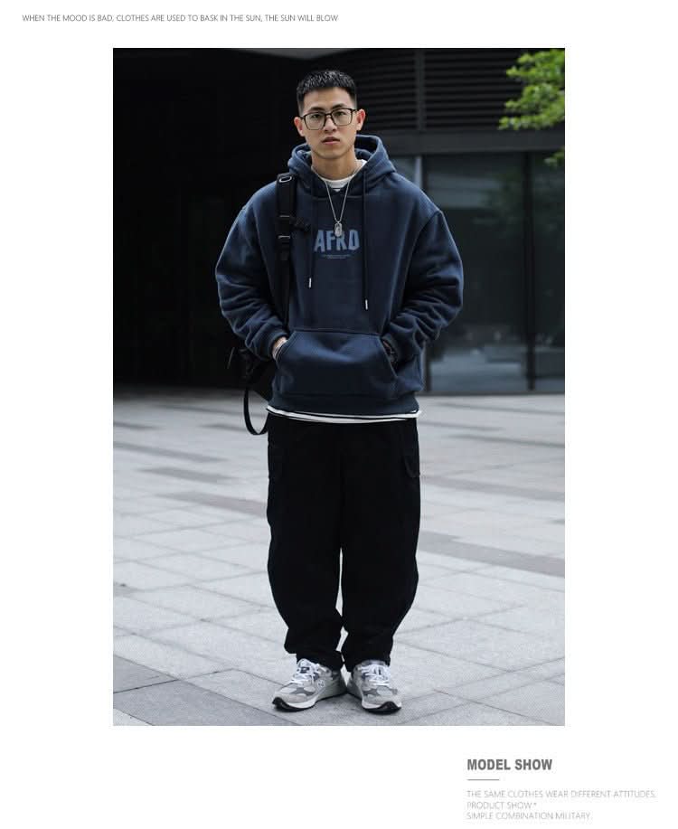 Fleece - lined Thickened American Retro Men's Sweater - Eshtree