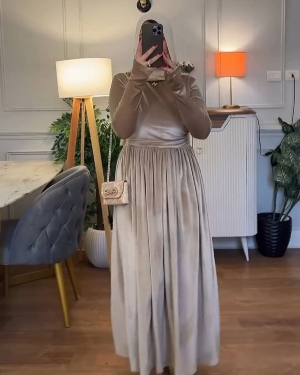 فستان قطيفة فرنساوي بإطلالة راقية للمحجبات - Eshtree