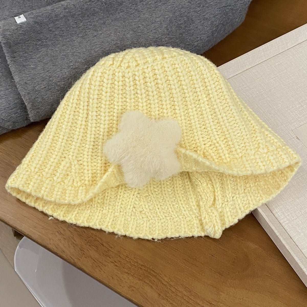 Korean - style Cute Plush Star Knitted Bucket Hat - Eshtree