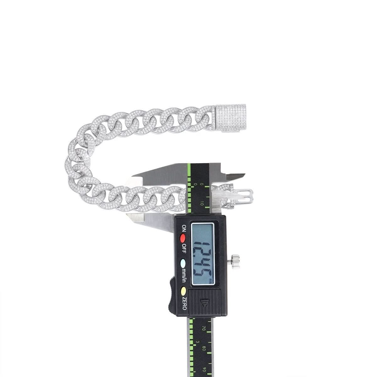 Set With Top - quality Moissanite, This Luxurious And Fashionable Light Luxury Jewelry Silver Bracelet Is Made Of S925 Silver Electroplated With Platinum - Eshtree