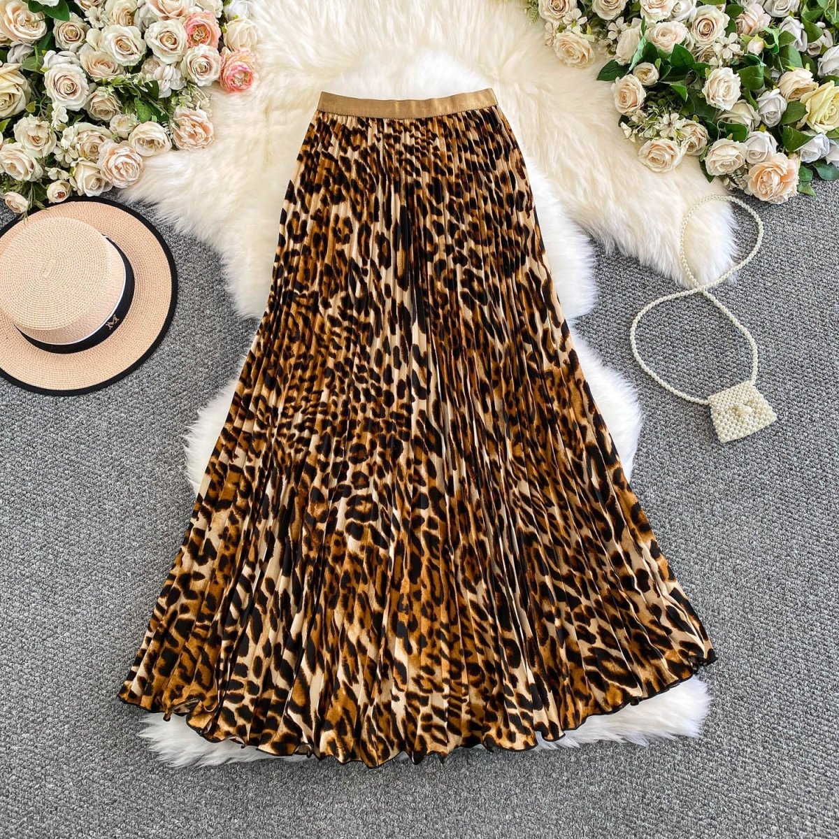 Small - brand Trendy Leopard - print Skirt With A Chic Western Vibe - Eshtree