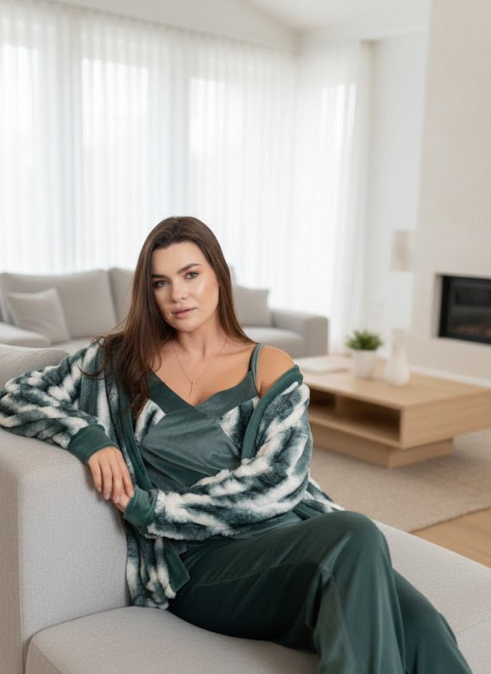 طقم بيت شتوي شيك بتصميم أنثوي مريح - Eshtree