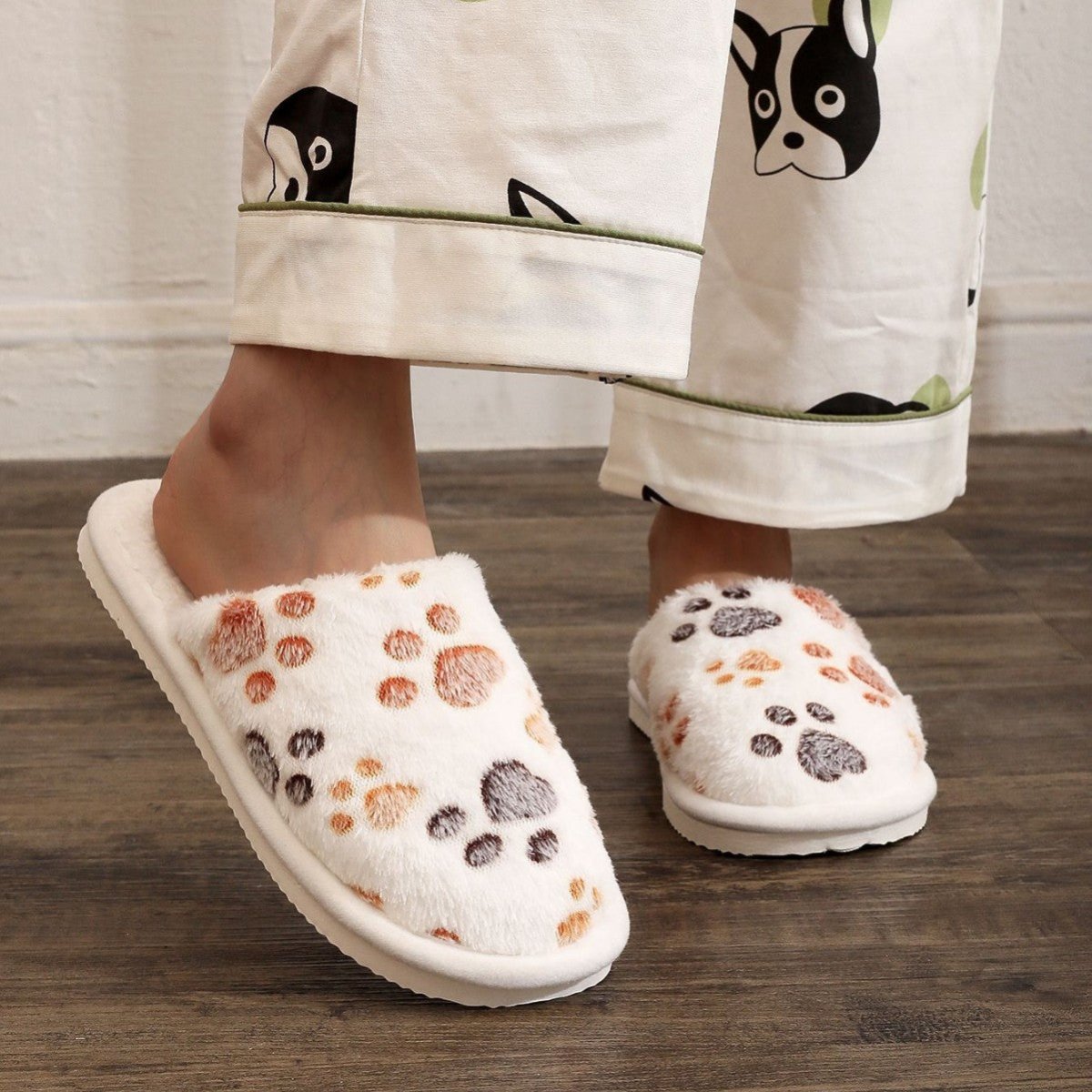 Women's Cartoon Print Versatile Velvet Cotton Slippers - Eshtree