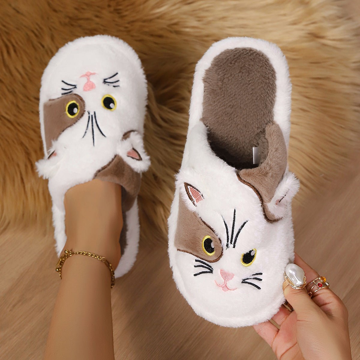 Women's Cotton Slippers Minimalist Design Winter Cartoon Pattern - Eshtree