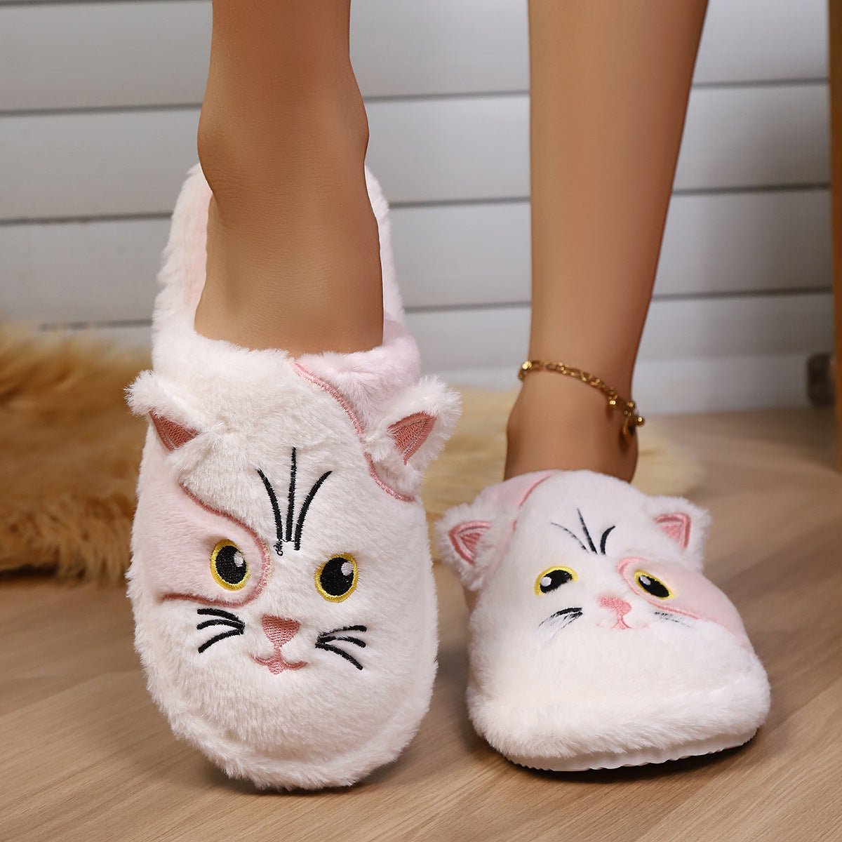 Women's Cotton Slippers Minimalist Design Winter Cartoon Pattern - Eshtree