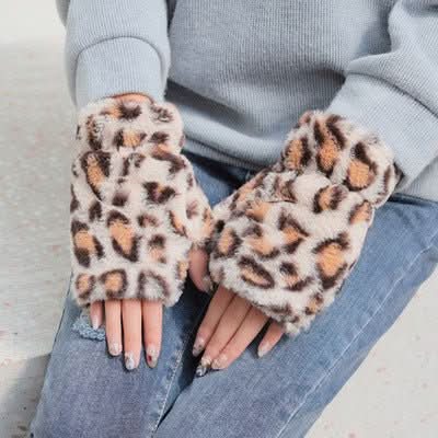 Women's Cute Leopard Print Fleece Fingerless Gloves - Eshtree