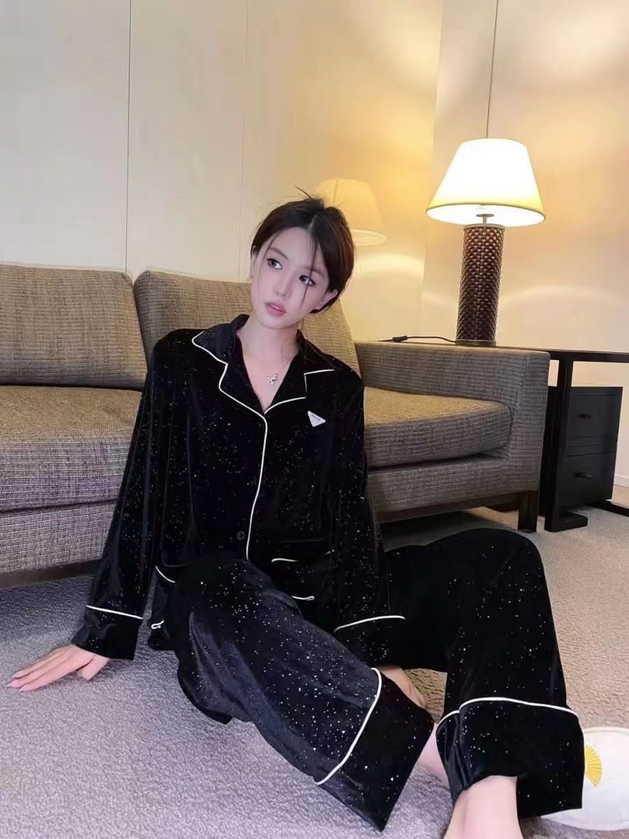Women's Fashion Diamondmax Velvet Pajamas Homewear Suit - Eshtree