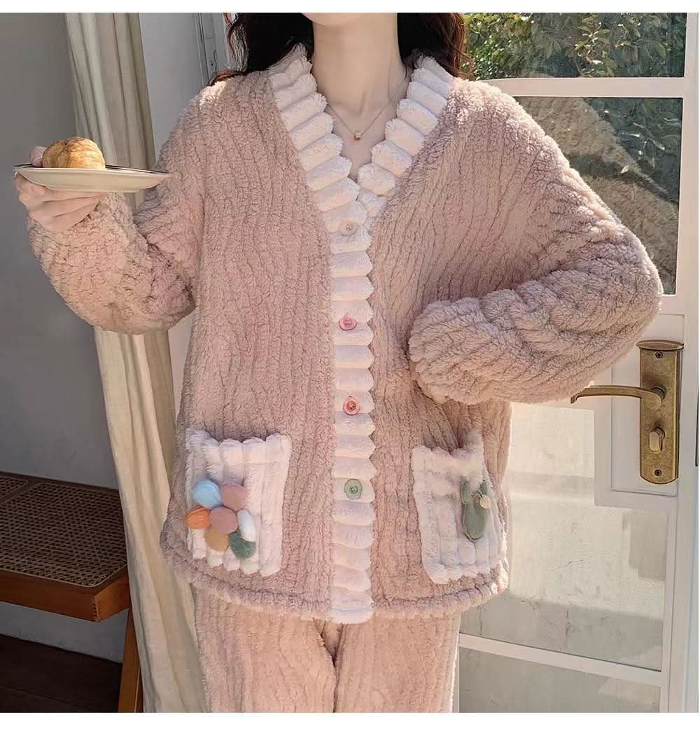 Women's Fashionable Temperament Plush Pajamas Homewear Suit - Eshtree