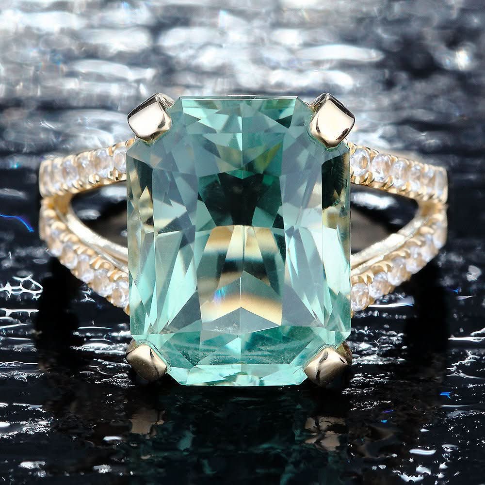 Zhen Rong new European and American fashion engagement rings mosaic green tourmaline ornaments wholesale a replacement - Eshtree
