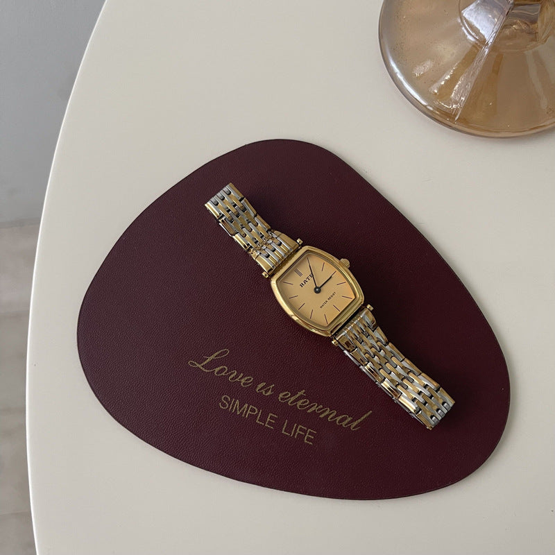 ساعة ريترو برميل النبيذ الفولاذية للنساء