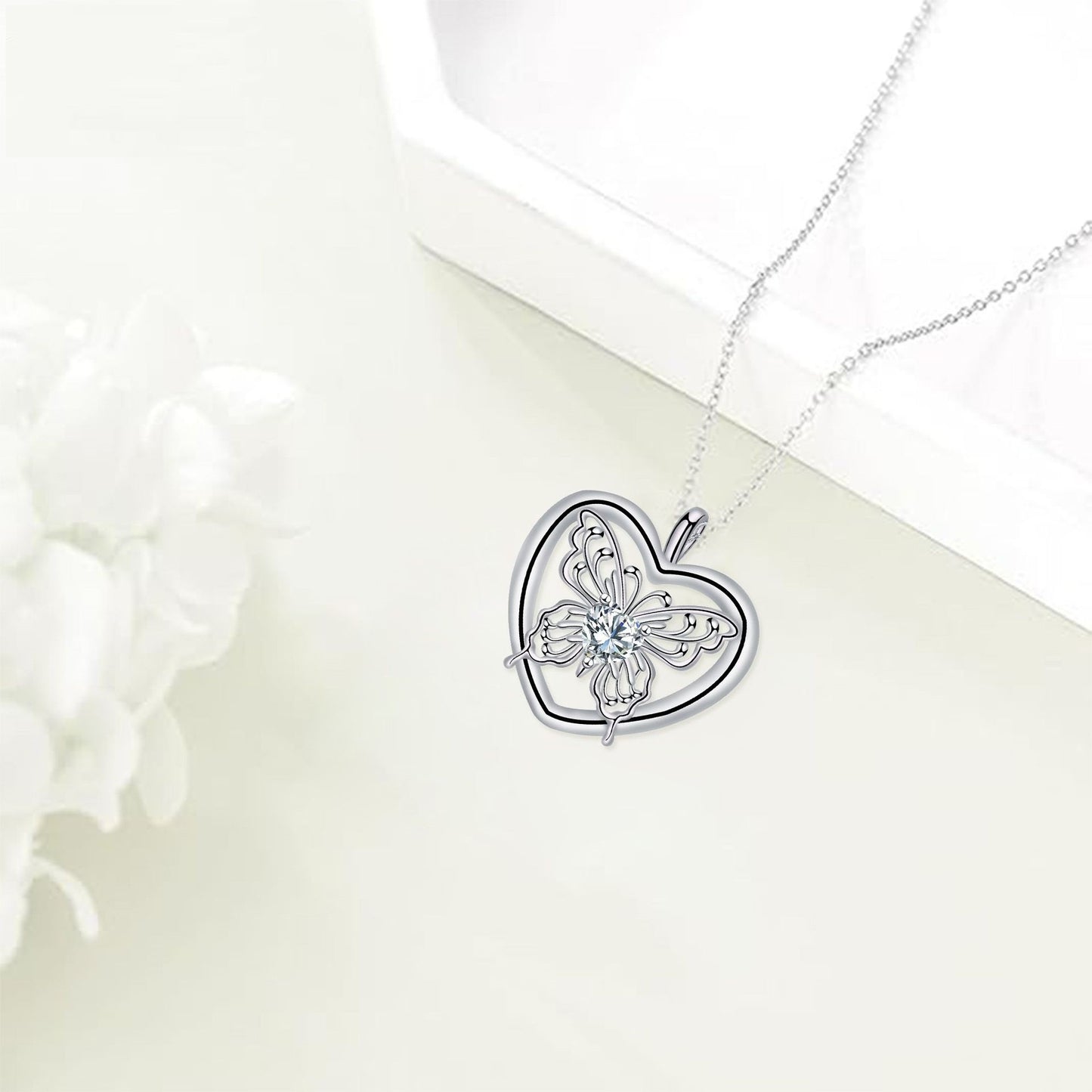 Butterfly Pendant Ornaments Heart-shaped Necklace