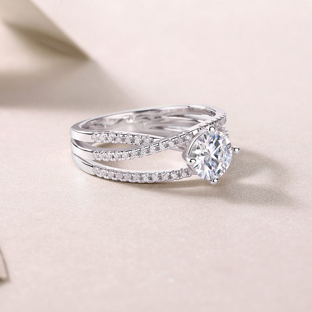 Unrestrained Imagination - A 1-carat Top-quality Moissanite S925 Silver Diamond Wedding Ring With Platinum Plating. The Ring Can Be Inspected With A Diamond Pen.