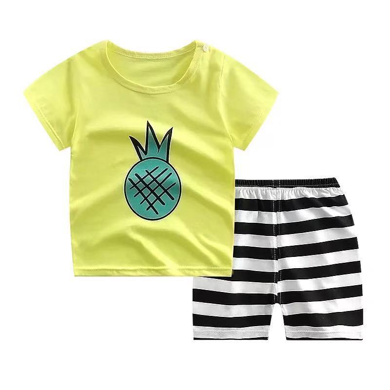 Short sleeved shorts suit