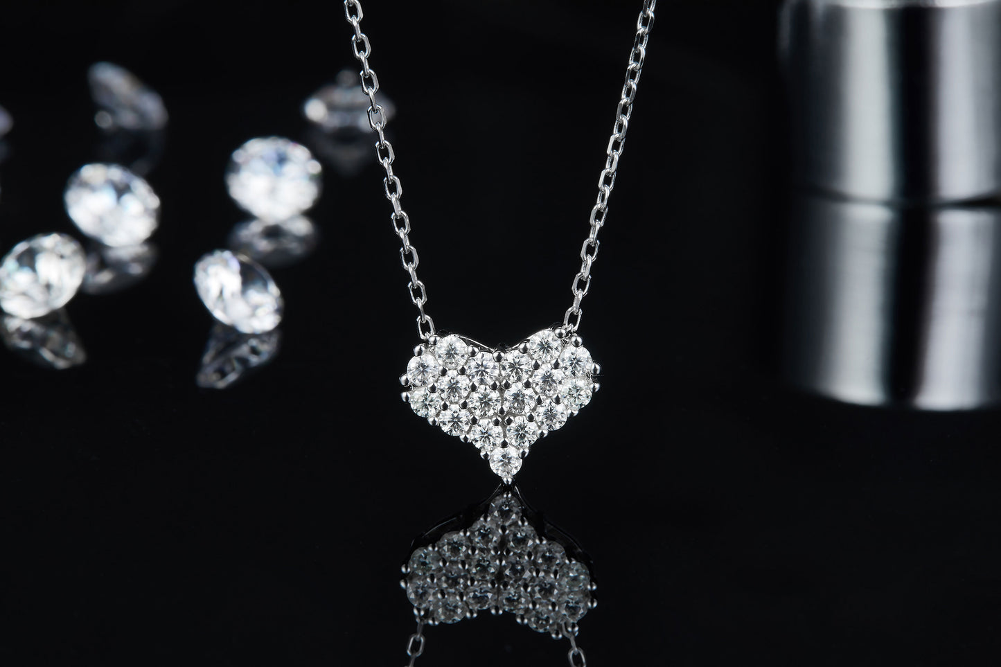 Set With Top-quality Moissanite, This Luxurious And Fashionable Light Luxury Trend Jewelry Necklace Pendant Is Made Of S925 Silver Electroplated With Platinum