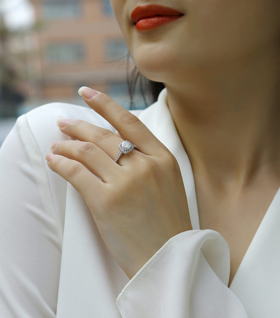 Within Easy Reach - A 1-carat Top-quality Moissanite S925 Silver Platinum-plated Diamond Wedding Ring Can Be Inspected With A Diamond Pen