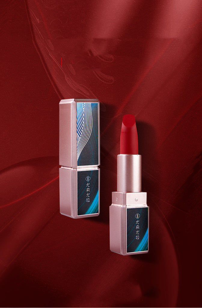 A Box Of Eight-Piece Floral Jade Jade Makeup Set